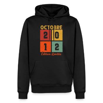 Octobre 2012 Vintage - Sweat à capuche Premium bio Homme - noir - Devant - Nico (187cm)