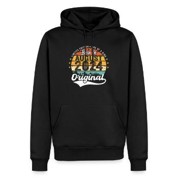 August 2024 Geburtstag Geschenkideen 2024 August - Männer Premium Bio Hoodie - Schwarz - Vorne - Nico (187cm)