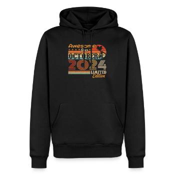 Millésime d’octobre 2024 - Octobre 2024 - Sweat à capuche Premium bio Homme - noir - Devant - Nico (187cm)