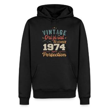 Légendaire depuis novembre 1974 - 1974 - Sweat à capuche Premium bio Homme - noir - Devant - Nico (187cm)