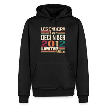 Légendaire depuis décembre 2012 Millésime décembre 2012 - Sweat à capuche Premium bio Homme - noir - Devant - Nico (187cm)