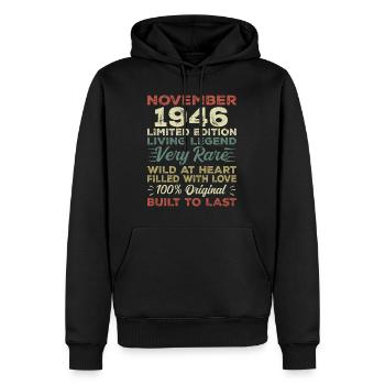 Légende depuis novembre 1946 Né en novembre 1946 - Sweat à capuche Premium bio Homme - noir - Devant - Nico (187cm)