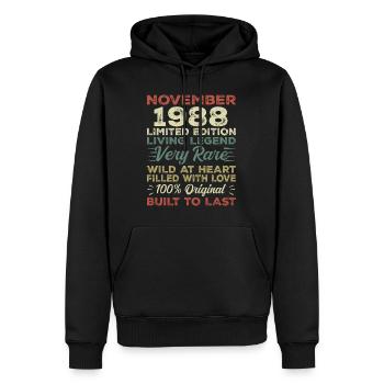 Légende Depuis Novembre 1988 Millésime Novembre 1988 - Sweat à capuche Premium bio Homme - noir - Devant - Nico (187cm)