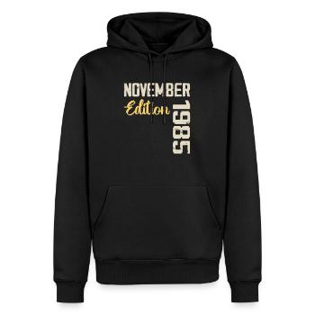 Geboren im November 1985 - Ausgabe 1985 - Männer Premium Bio Hoodie - Schwarz - Vorne - Nico (187cm)