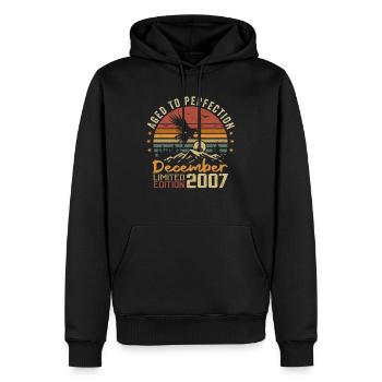 Die Legenden wurden im Dezember 2007 - 2007 geboren - Männer Premium Bio Hoodie - Schwarz - Vorne - Nico (187cm)
