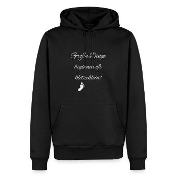 Grosse Dinge beginnen oft klitzeklein - Männer Premium Bio Hoodie - Schwarz - Vorne - Nico (187cm)
