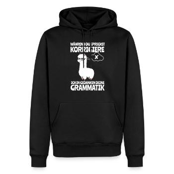 Während du sprichst korrigiere ich deine Grammatik - Männer Premium Bio Hoodie - Schwarz - Vorne - Nico (187cm)