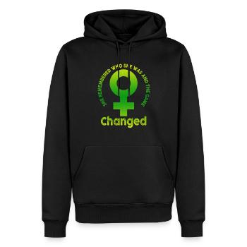 Elle s’est souvenue de qui elle était et le jeu a changé - Sweat à capuche Premium bio Homme - noir - Devant - Nico (187cm)