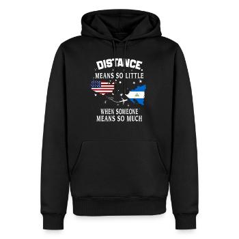 Distanz bedeutet so wenig, wenn jemand viel bedeutet - Männer Premium Bio Hoodie - Schwarz - Vorne - Nico (187cm)
