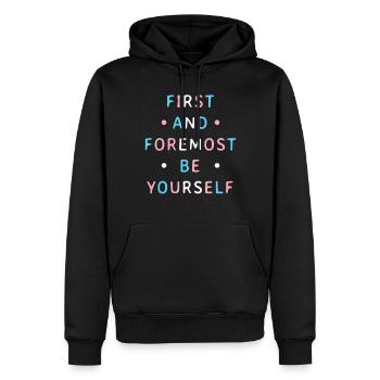 Ermutigender Spruch in den Farben der Transgender - Männer Premium Bio Hoodie - Schwarz - Vorne - Nico (187cm)