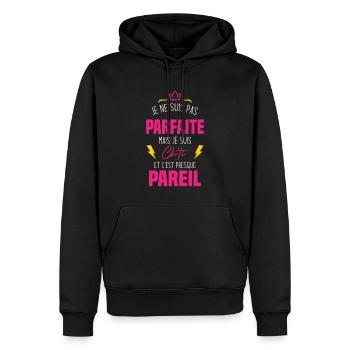 Je ne suis pas parfaite mais je suis chti - Sweat à capuche Premium bio Homme - noir - Devant - Nico (187cm)