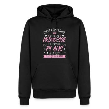 Une princesse et d'avoir 74 ans, Cadeau 74 ans - Sweat à capuche Premium bio Homme - noir - Devant - Nico (187cm)