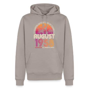 Août 1958 Vintage Anniversaire Rétro Cadeau - Sweat à capuche Premium bio Homme - taupe - Devant - Nico (187cm)