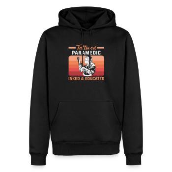 Tattooed Paramedic Inked & Educated Sanitäter - Männer Premium Bio Hoodie - Schwarz - Vorne - Nico (187cm)