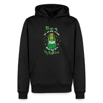 Yes My Birth Cake Shamrock Saint Patrick Day - Männer Premium Bio Hoodie - Schwarz - Vorne - Nico (187cm)