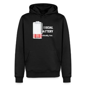 Social Battery – Critically Low - Männer Premium Bio Hoodie - Schwarz - Vorne - Nico (187cm)