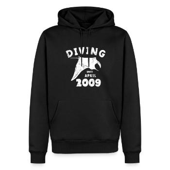 Anniversaire du plongeur - Plongée depuis avril 2009 - Sweat à capuche Premium bio Homme - noir - Devant - Nico (187cm)