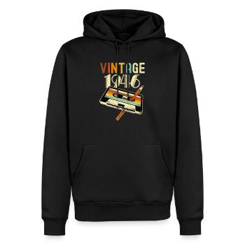 1946 Birthday Born In 1946 Retro Vintage - Men’s Premium Organic Hoodie - black - Front - Nico (187cm)