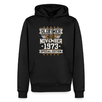 Novembre vintage 1973 anniversaire de voiture classique - Sweat à capuche Premium bio Homme - noir - Devant - Nico (187cm)