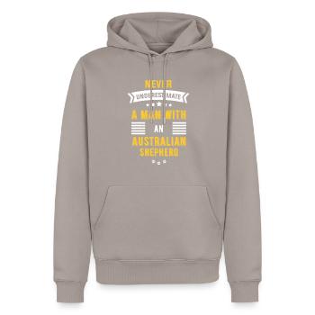 Australian Shepherd - Männer Premium Bio Hoodie - Taupe - Vorne - Nico (187cm)