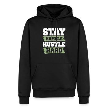 stay humble hustle hard - Männer Premium Bio Hoodie - Schwarz - Vorne - Nico (187cm)