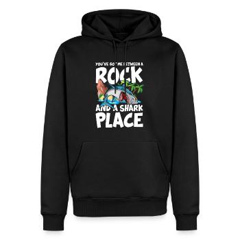 You've Got Me Between A Rock And A Shark Place - Männer Premium Bio Hoodie - Schwarz - Vorne - Nico (187cm)