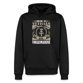 stolzer NVA Volksmarine Veteran - Männer Premium Bio Hoodie - Schwarz - Vorne - Nico (187cm)