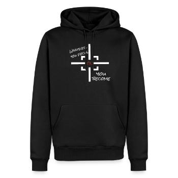 whatever you focus on you become - Mindset - Männer Premium Bio Hoodie - Schwarz - Vorne - Nico (187cm)