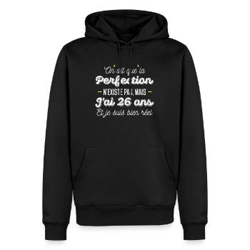 26 ans de perfection / cadeau anniversaire 26 ans - Sweat à capuche Premium bio Homme - noir - Devant - Nico (187cm)