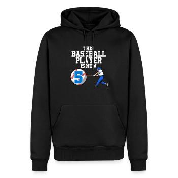 Joueur de baseball Ce joueur est 5 ans de baseball - Sweat à capuche Premium bio Homme - noir - Devant - Nico (187cm)