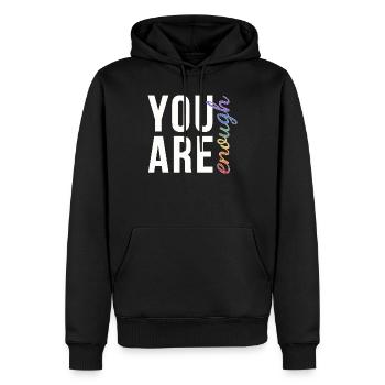 Tu es assez Typographie Fierté arc-en-ciel - Sweat à capuche Premium bio Homme - noir - Devant - Nico (187cm)