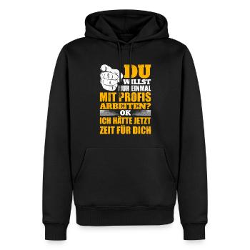 Nur einmal mit Profis arbeiten - Männer Premium Bio Hoodie - Schwarz - Vorne - Nico (187cm)
