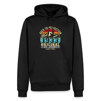 Aged to perfection 1933 original - Men’s Premium Organic Hoodie - black - Front - Nico (187cm)