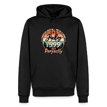 Juli 1999 Jubiläum 1999 Legenden Juli - Männer Premium Bio Hoodie - Schwarz - Vorne - Nico (187cm)