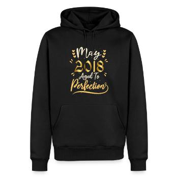 Mai 2018 Mai-Jubiläum Mai 2018 - Männer Premium Bio Hoodie - Schwarz - Vorne - Nico (187cm)