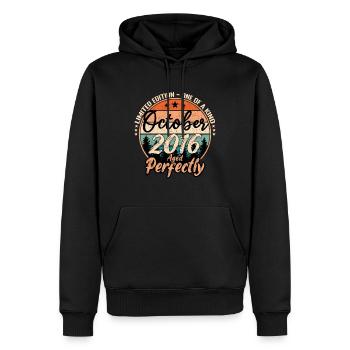 Oktober 2016 Jubiläum 2016 Legenden Oktober - Männer Premium Bio Hoodie - Schwarz - Vorne - Nico (187cm)