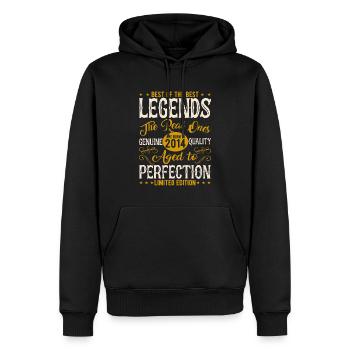 Legendär seit 2014 - Männer Premium Bio Hoodie - Schwarz - Vorne - Nico (187cm)