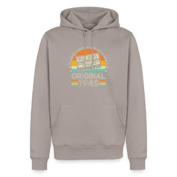 Legendärer 79. Geburtstag 1945 - Männer Premium Bio Hoodie - Taupe - Vorne - Nico (187cm)