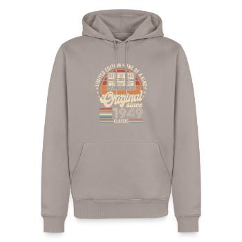 Vintage 1949 Geburtstag - Männer Premium Bio Hoodie - Taupe - Vorne - Nico (187cm)