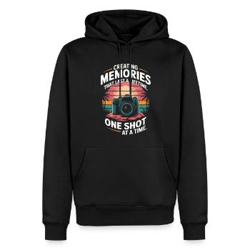 Erinnerungen schaffen, die ein Leben lang halten, mit einem Schuss - Männer Premium Bio Hoodie - Schwarz - Vorne - Nico (187cm)