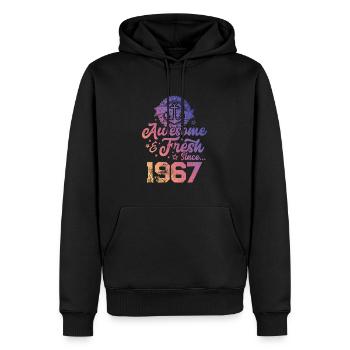 1967 awesome fresh - Männer Premium Bio Hoodie - Schwarz - Vorne - Nico (187cm)