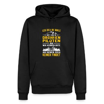 Leg dich niemals mit einem Drohnenpiloten an - Männer Premium Bio Hoodie - Schwarz - Vorne - Nico (187cm)
