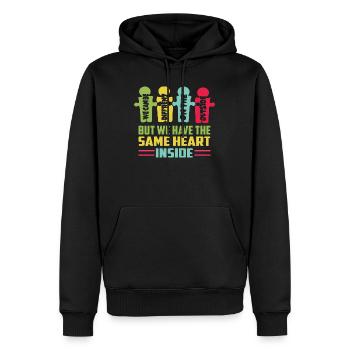 Alle haben das gleiche Herz - Männer Premium Bio Hoodie - Schwarz - Vorne - Nico (187cm)