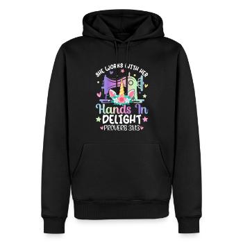 Quilting with the sewing machine She works with her - Men’s Premium Organic Hoodie - black - Front - Nico (187cm)