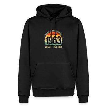 Millésime 1963 - Sweat à capuche Premium bio Homme - noir - Devant - Nico (187cm)