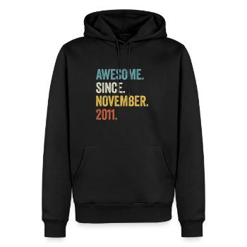 Génial depuis novembre 2011 11ème anniversaire - Sweat à capuche Premium bio Homme - noir - Devant - Nico (187cm)