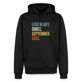 10e anniversaire 10 ans légendaires depuis septembre - Sweat à capuche Premium bio Homme - noir - Devant - Nico (187cm)