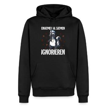 Einatmen Ausatmen Ignorieren Kaffee Stinktier - Männer Premium Bio Hoodie - Schwarz - Vorne - Nico (187cm)