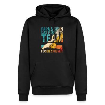 Papa & Sohn Das Perfekte Chaos Team Für Die Ewigke - Männer Premium Bio Hoodie - Schwarz - Vorne - Nico (187cm)