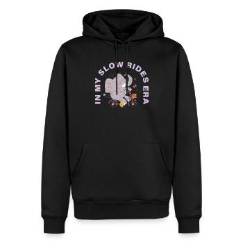 In My Slow Rides Era – Gemütliches Fahrrad Motiv - Männer Premium Bio Hoodie - Schwarz - Vorne - Nico (187cm)